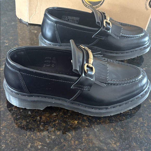 Dr Martens Adrian Snaffle Black Fringe Loafer Size 9 Women / 8 Men NIB - Picture 8 of 10